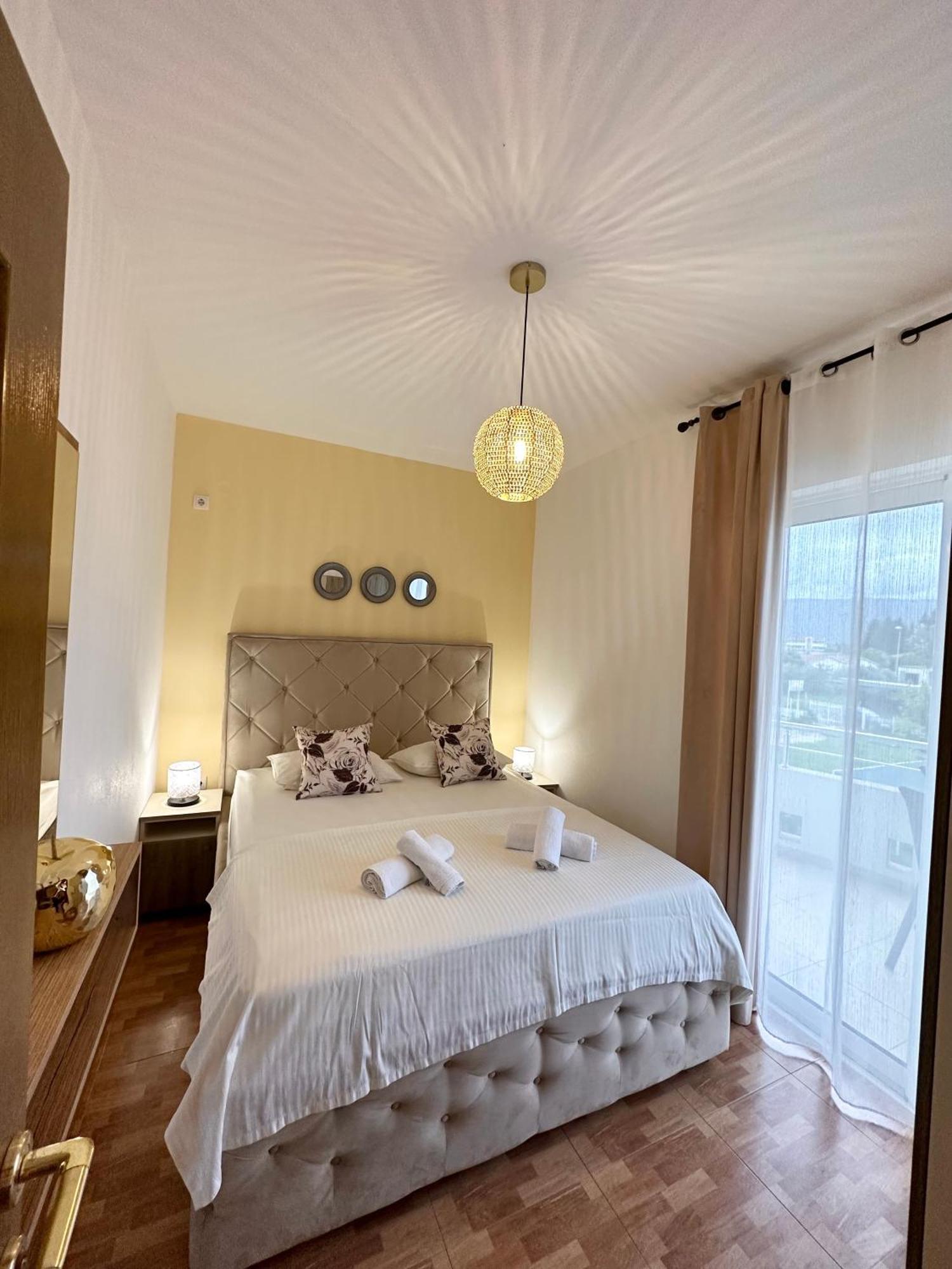 Apartmens Xhenis Lux Ulcinj Exterior foto