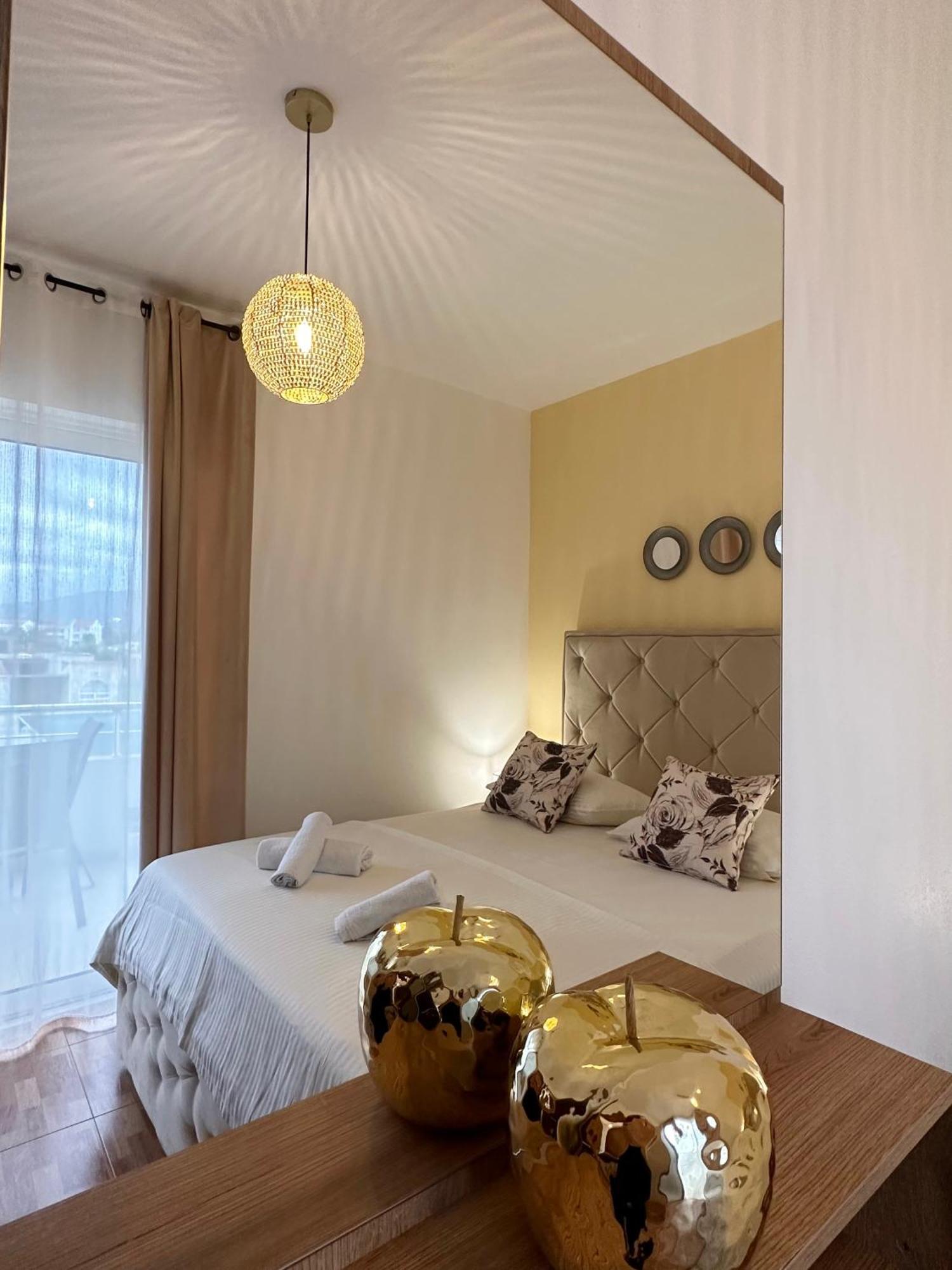 Apartmens Xhenis Lux Ulcinj Exterior foto
